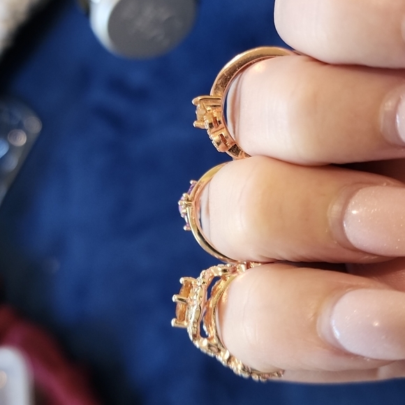 Rose gold coloured costume rings - Picture 4 of 4